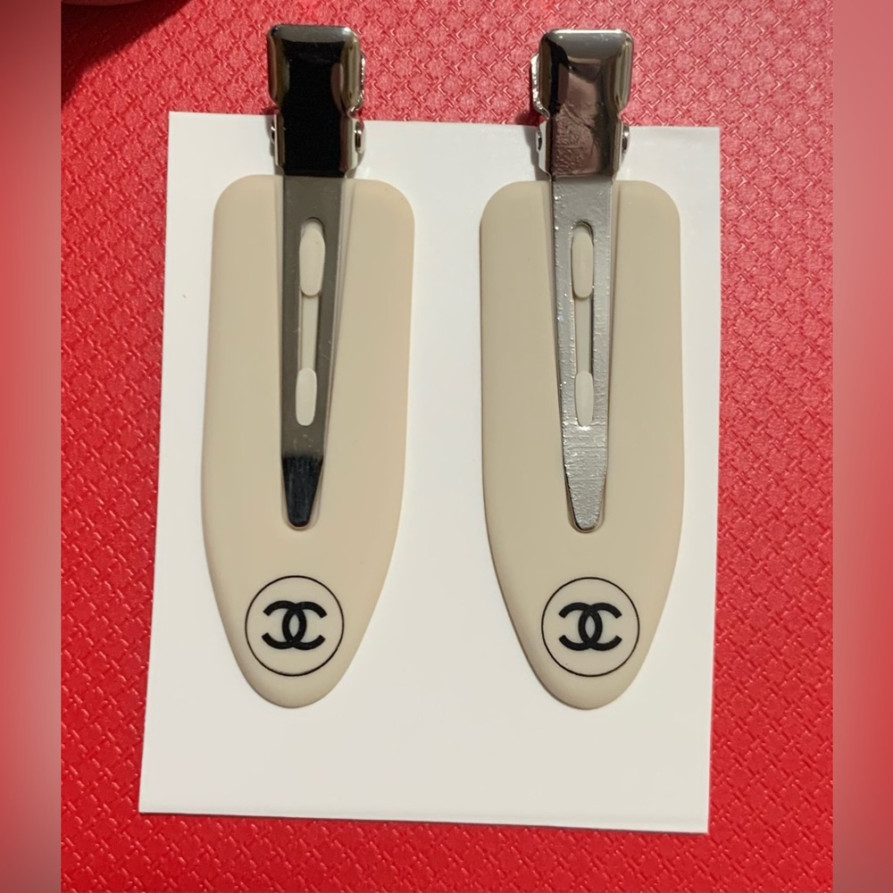 CHANEL Ivory Hair Clips